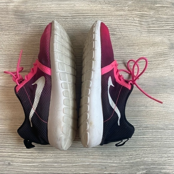 Nike Roshe Run flight weight Y6 or woman’s 7.5 ombré pink to black running shoe - Picture 9 of 13